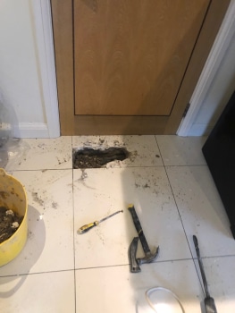 Leak under floor comber
